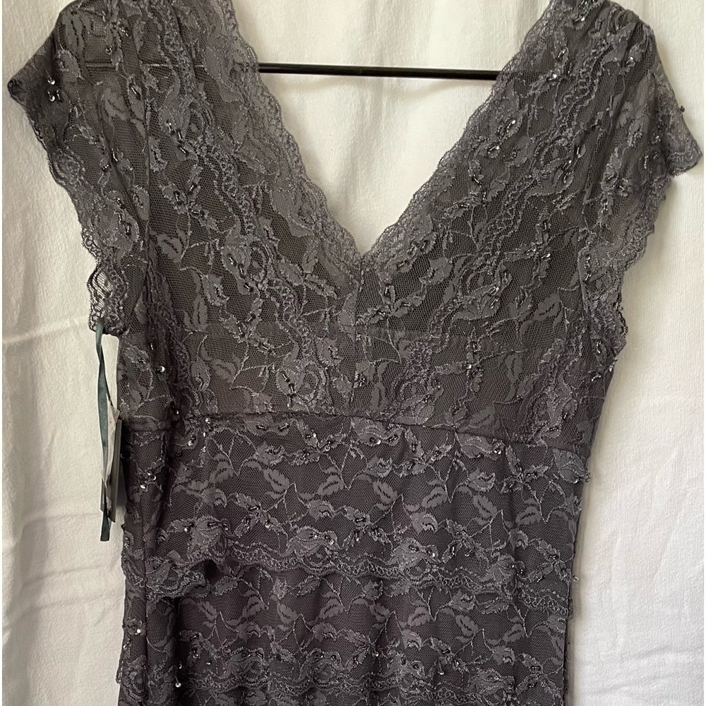 Marina tiered  lace stretchy dress.Size 12 - Picture 3 of 4
